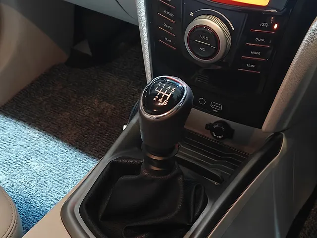 Used Mahindra XUV300 [2019-2024] W8 (O) 1.5 Diesel [2020] in Ahmedabad
