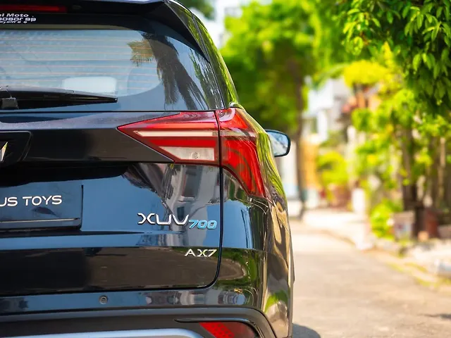 Used Mahindra Old Generation XUV700 AX7 2WD Petrol 2.0L Turbo Manual 7 STR in Kolkata