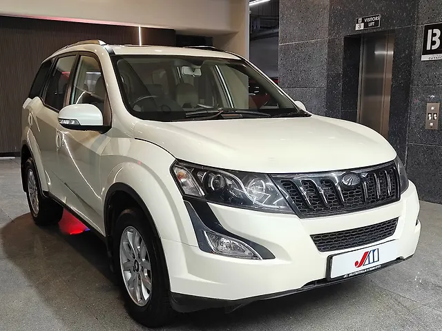 Used 2016 Mahindra XUV500 in Ahmedabad