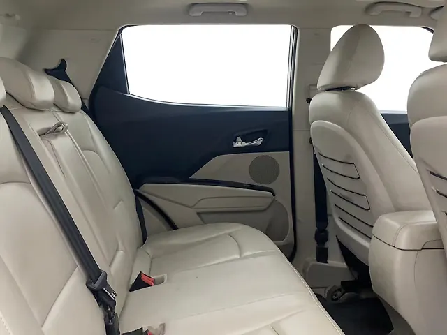 Used Mahindra XUV300 [2019-2024] W8 (O) 1.2 Petrol in Hyderabad