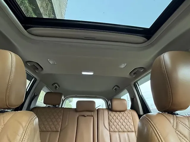 Used Mahindra XUV500 W11 AT in Mumbai