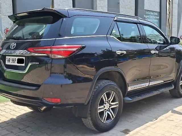 Used Toyota Fortuner 4x2 2WD Diesel 2.8L Turbo Automatic in Delhi