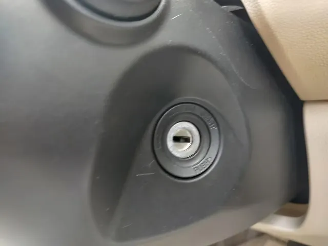 Used Maruti Suzuki Dzire [2017-2020] VXi AMT in Bangalore