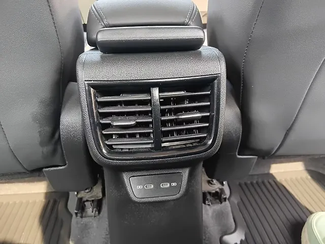 Used Volkswagen Virtus Topline 1.0 TSI AT in Mumbai