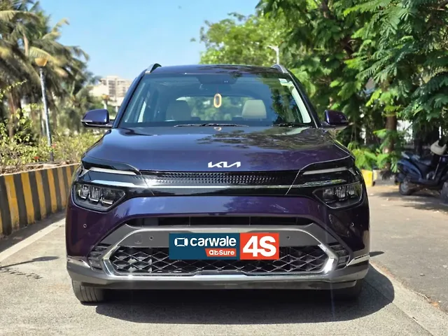 Used 2023 Kia Carens in Mumbai