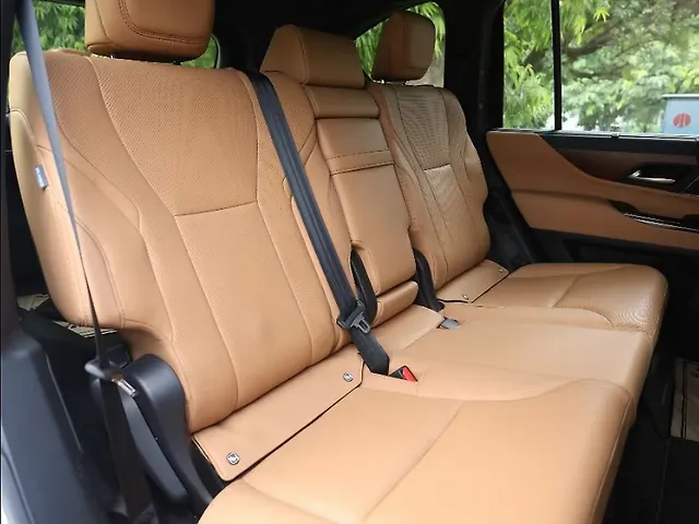 Used Lexus LX 500d with Ash Open Pore Sumi Black Trim in Kochi Used Lexus LX 500d with Ash Open Pore Sumi Black Trim in Kochi