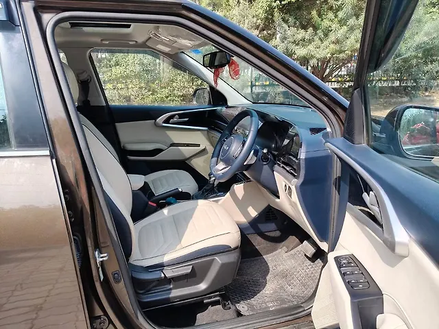 Used Kia Carens [2022-2023] Luxury Plus 1.5 Diesel AT 7 STR in Delhi