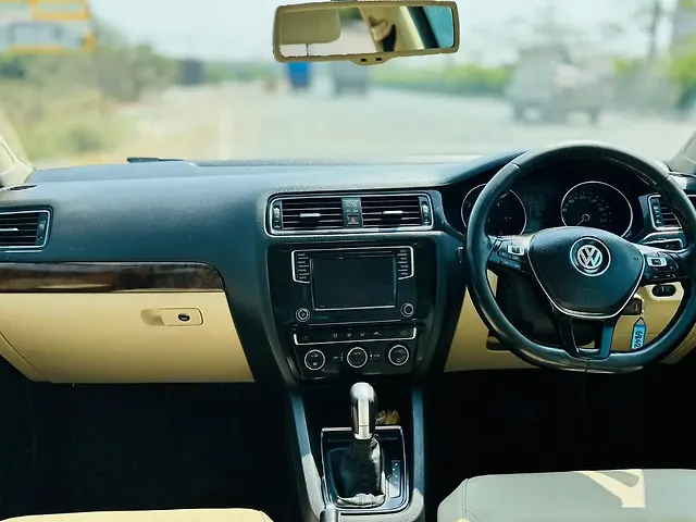 Used Volkswagen Jetta Highline TDI AT in Surat