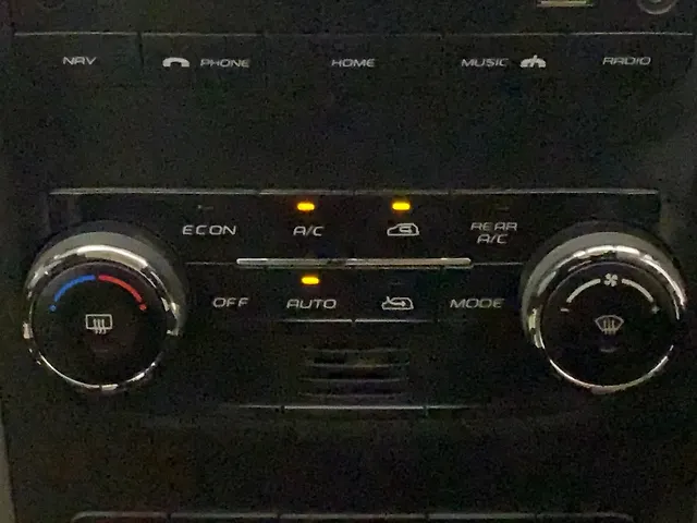 Used Mahindra XUV500 [2015-2018] W10 AT 1.99 in Mumbai