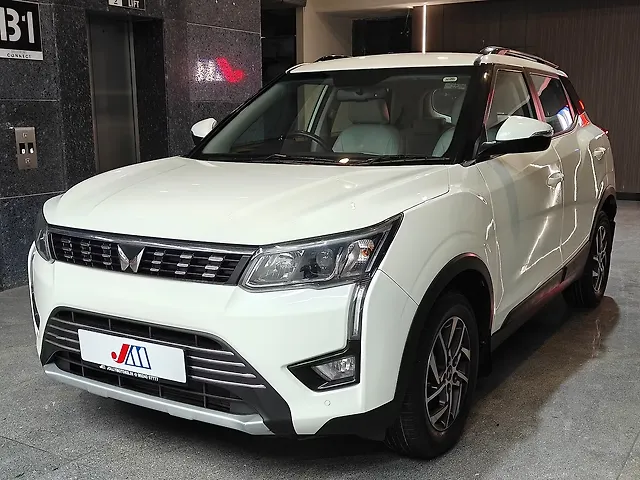 Used Mahindra XUV300 [2019-2024] W8 (O) 1.5 Diesel in Ahmedabad