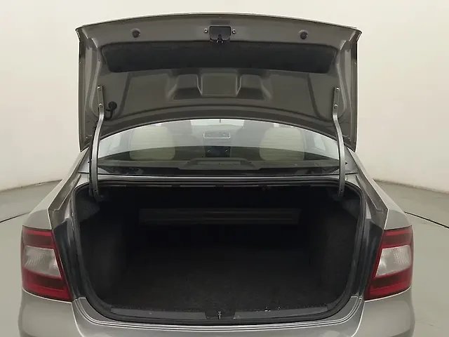Used Skoda Rapid [2015-2016] 1.5 TDI CR Style Plus AT in Mumbai