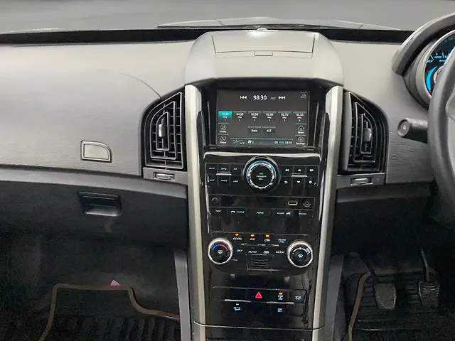 Used Mahindra XUV500 W9 [2018-2020] in Mumbai