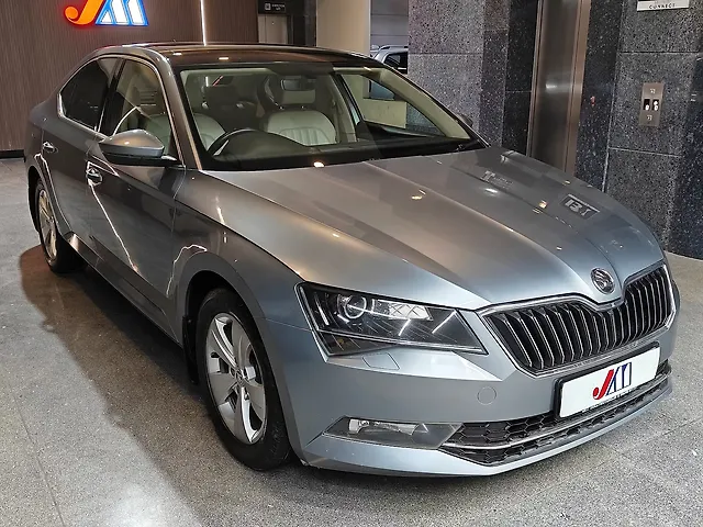 Used 2016 Skoda Superb in Ahmedabad