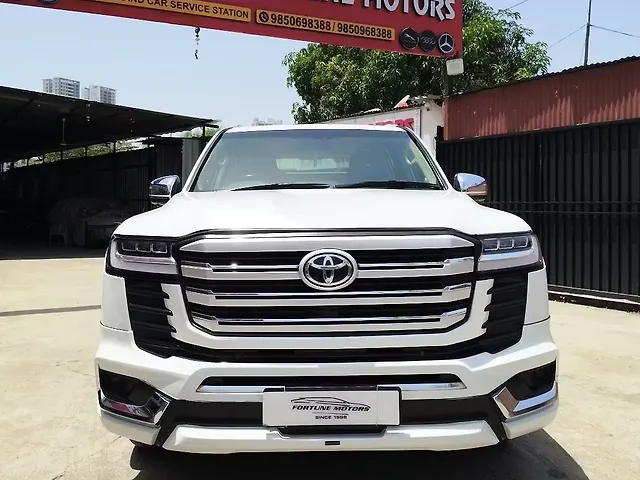 Used 2014 Toyota Land Cruiser in Pune