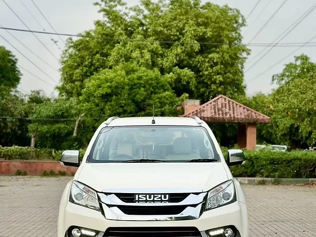 Used 2017 Isuzu MU-X in Delhi