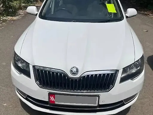 Used 2015 Skoda Superb in Mumbai