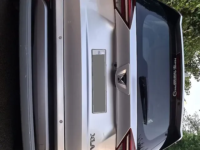 Used Mahindra Old Generation XUV700 AX 5 Diesel MT 7 STR [2021] in Lucknow