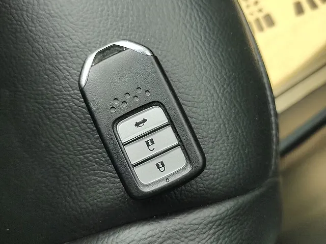 Used Honda Amaze 2nd Gen VX CVT 1.2 Petrol [2021] in Hyderabad