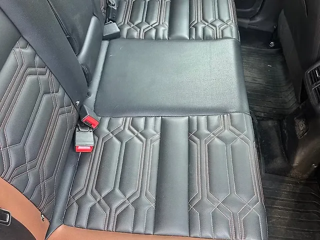 Used Nissan Magnite Tekna Petrol Manual in Thane