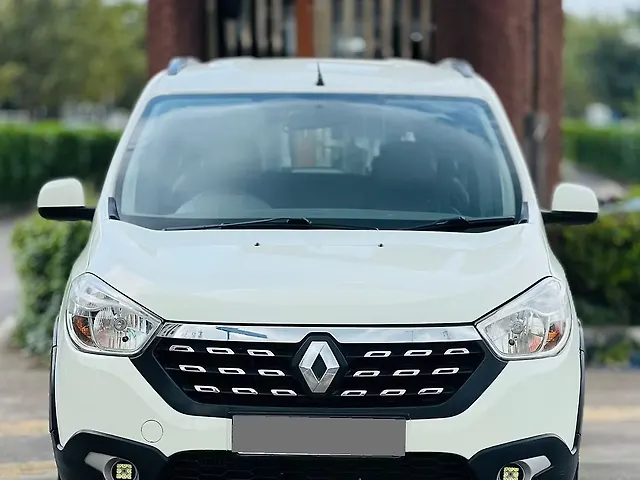 Used 2016 Renault Lodgy in Surat