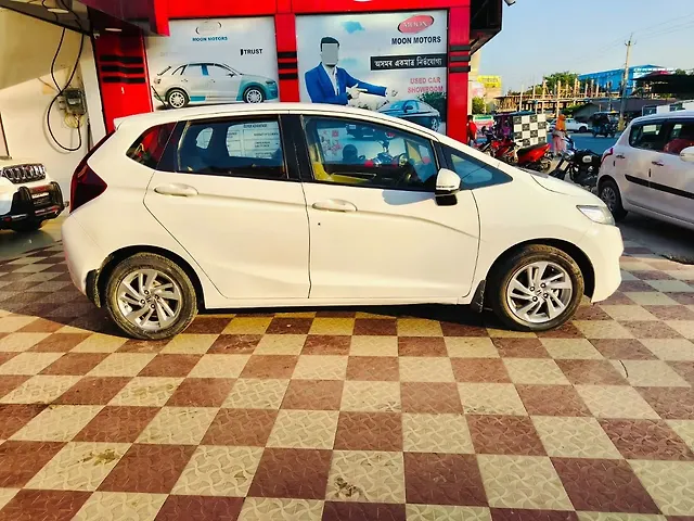 Used Honda Jazz [2015-2018] V Petrol in Nagaon