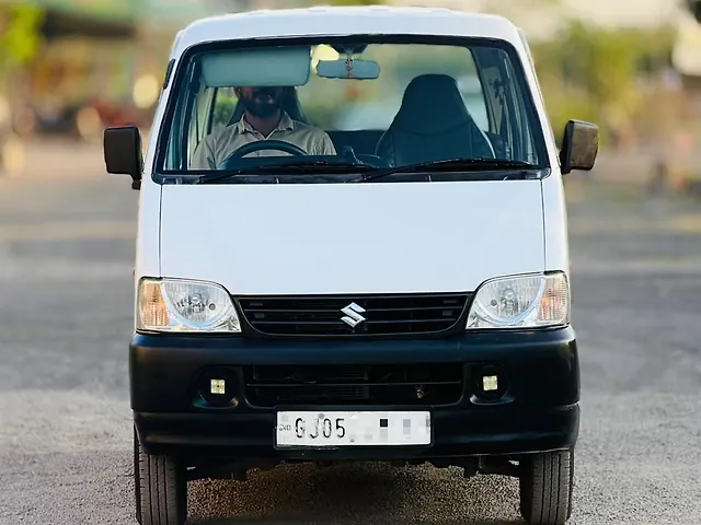 Used 2017 Maruti Suzuki Eeco in Surat Used 2017 Maruti Suzuki Eeco in Surat