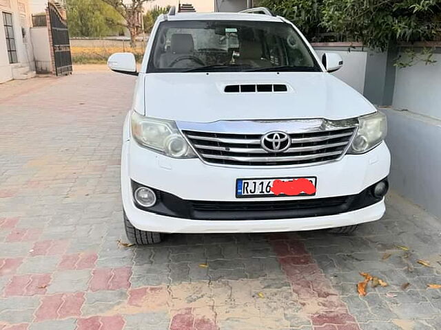 Used 2013 Toyota Fortuner in Sikar