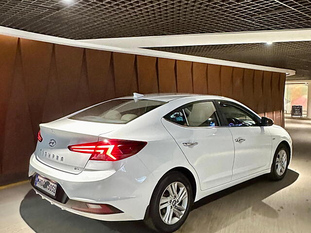 Used Hyundai Elantra SX 2.0 AT in Mumbai