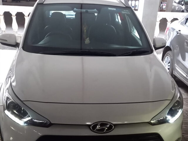 Used 2017 Hyundai i20 Active in Thane