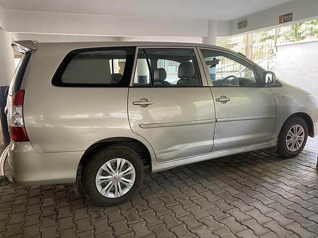 Used 2012 Toyota Innova in Agra