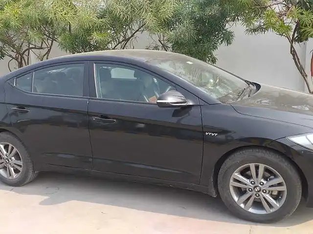 Second Hand Hyundai Elantra [2016-2019] 2.0 S MT in Lucknow