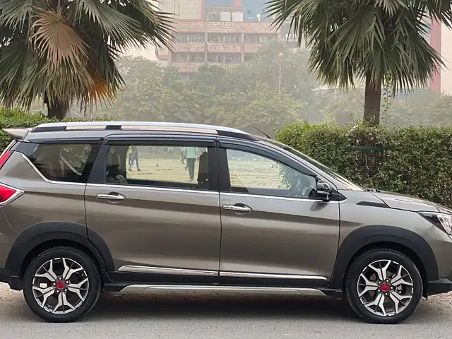 Used 2022 Maruti Suzuki XL6 in Delhi