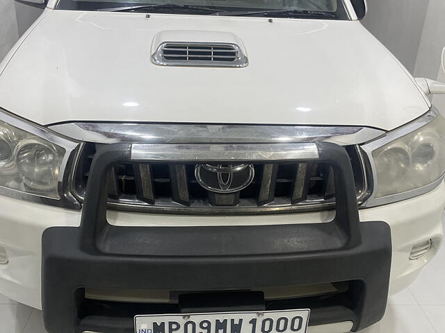 Used 2011 Toyota Fortuner in Indore