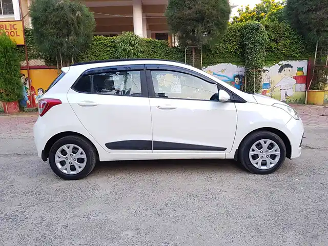 Used 2016 Hyundai Grand i10 in Jabalpur