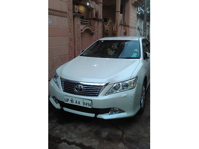 Used 2014 Toyota Camry in Noida