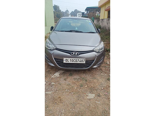 Used 2013 Hyundai i20 in Dehradun