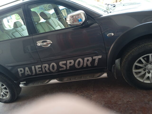 Used Mitsubishi Pajero Sport 2.5 AT in Narasinghpur