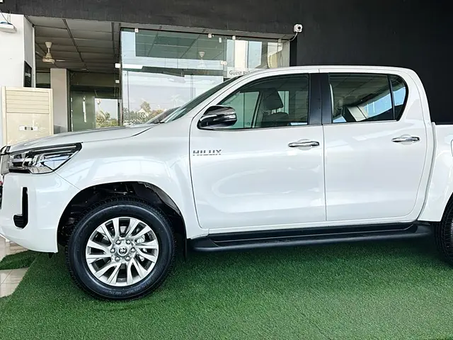Used Toyota Hilux Cars in India Second Hand Toyota Hilux Cars in