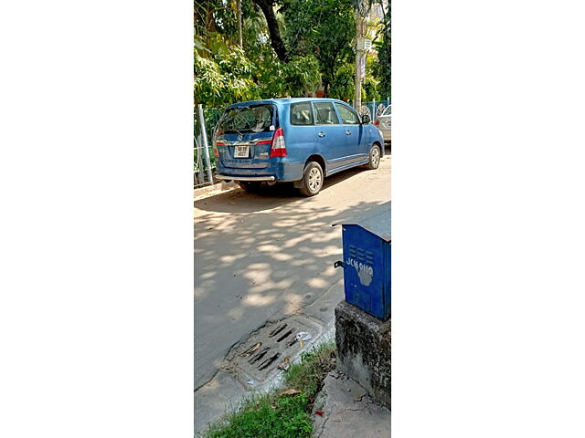 Used Toyota Innova [2013-2014] 2.5 G 8 STR BS-IV in Kolkata