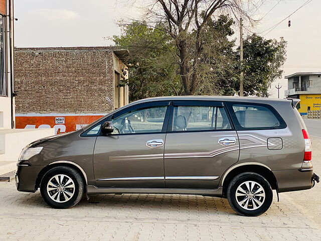 Used 2015 Toyota Innova in Sirsa