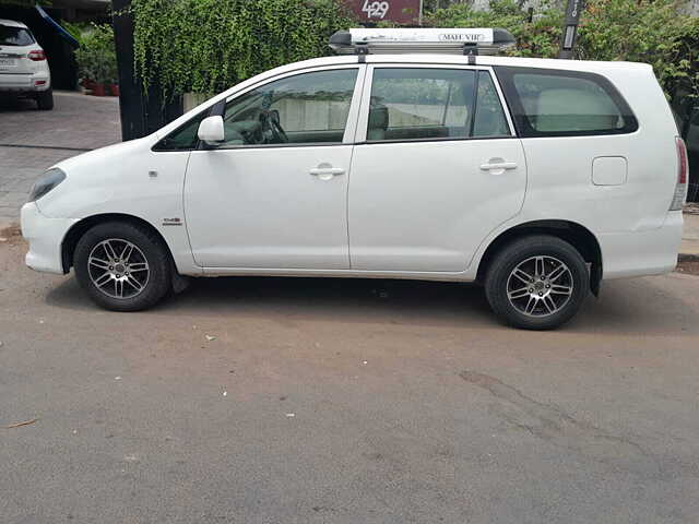 Used Toyota Innova [2009-2012] 2.5 GX 8 STR BS-IV in Ahmedabad
