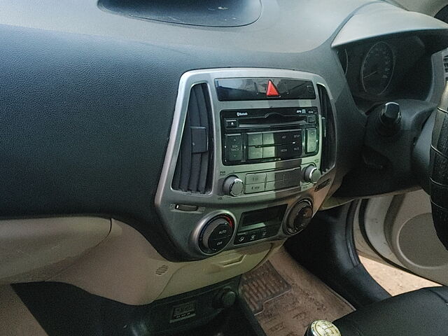 Used Hyundai i20 [2012-2014] Sportz (AT) 1.4 in Bhavnagar