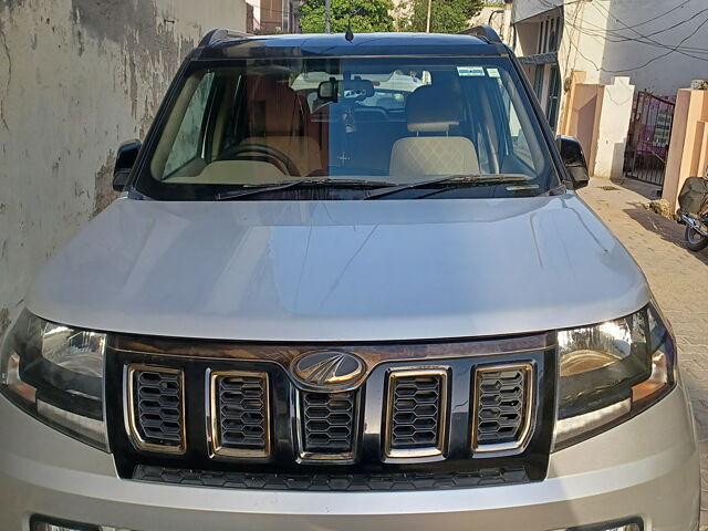 Used Mahindra TUV300 T10 in Bareilly