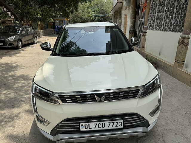 Used Mahindra XUV300 [2019-2024] W8 (O) 1.5 Diesel AMT [2020] in Delhi
