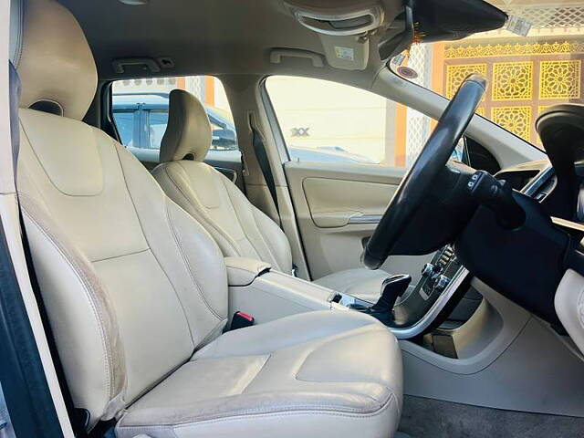 Used Volvo XC60 [2015-2017] Kinetic in Hyderabad