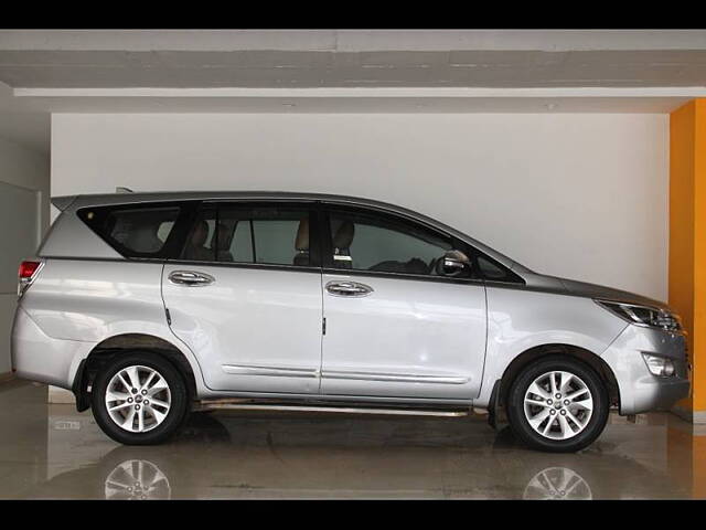 Used Toyota Innova Crysta [2016-2020] 2.4 V Diesel in Bangalore