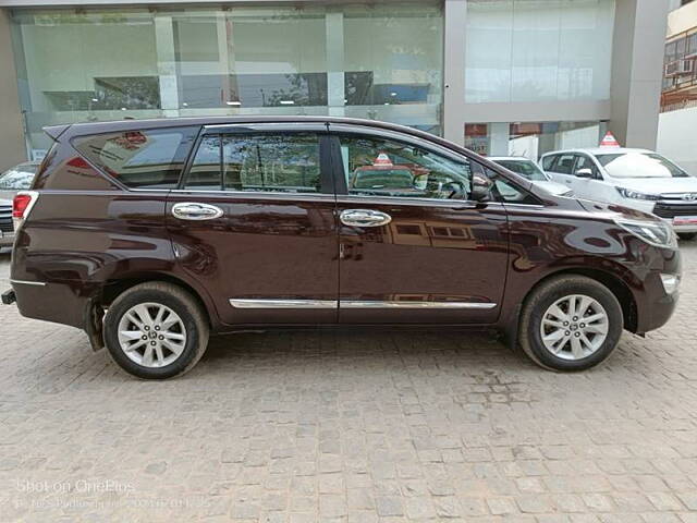 Used Toyota Innova Crysta [2016-2020] 2.4 V Diesel in Delhi