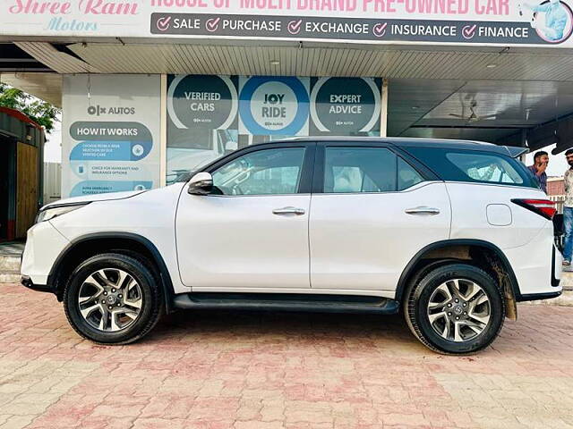 Used Toyota Fortuner Legender 2.8 4X2 AT in Ahmedabad