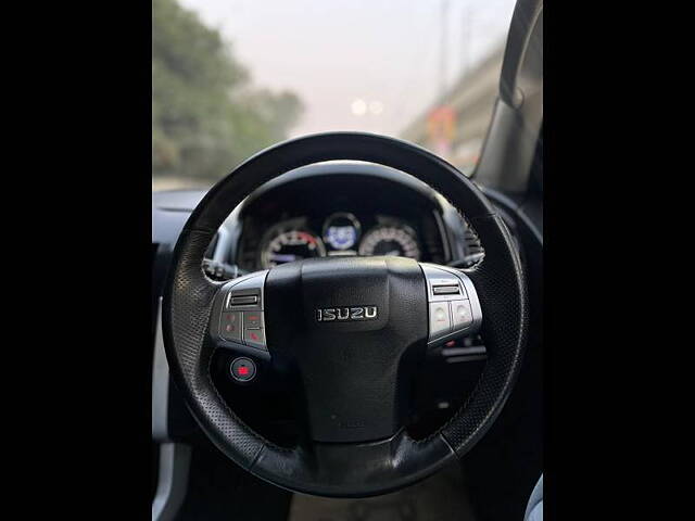 Used Isuzu MU-X [2017-2018] 4x2 in Delhi