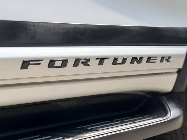 Used Toyota Fortuner Legender 2.8 4X2 AT in Delhi